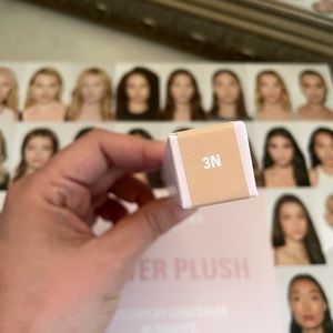 Kylie Cosmetics power plush longwear concealer
